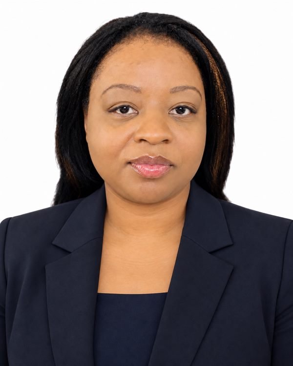 Nans IDENKA, responsable administratif chez MINEDOS Consulting