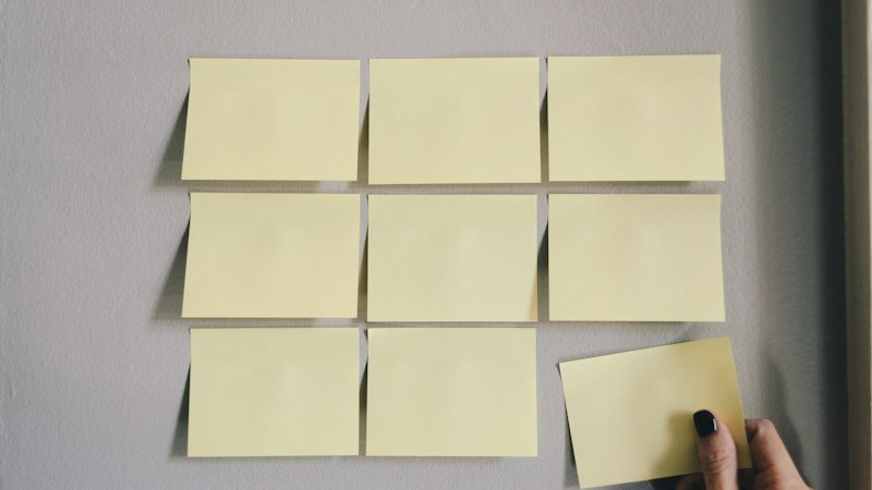 Planche de travail stratégique : notes, échéancier et repères de priorisation